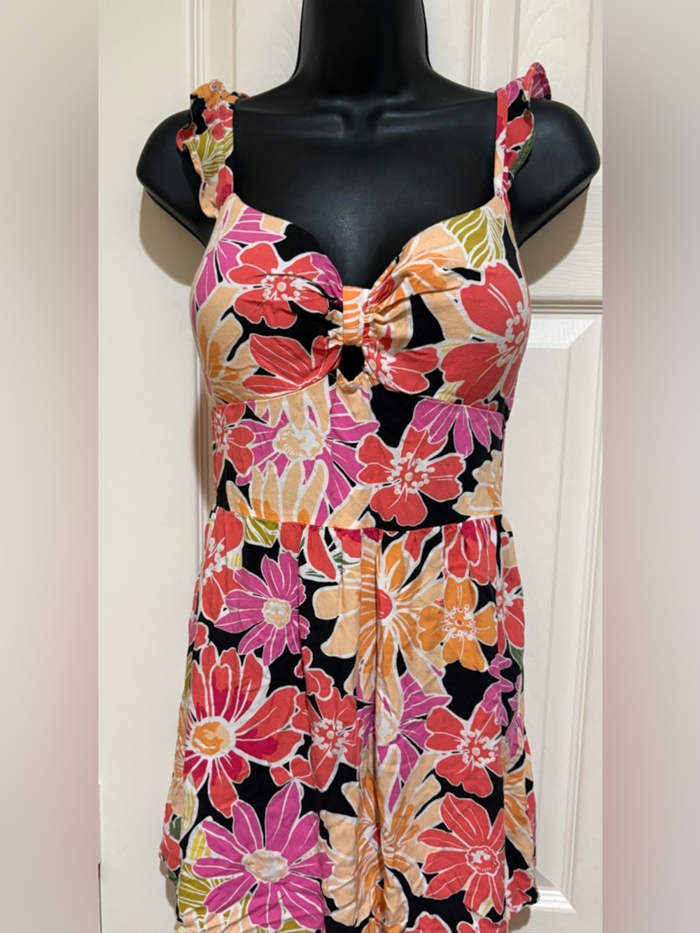Floral Tie-Front Sundress in Black with Pink & Orange Flowers ❤️Like New